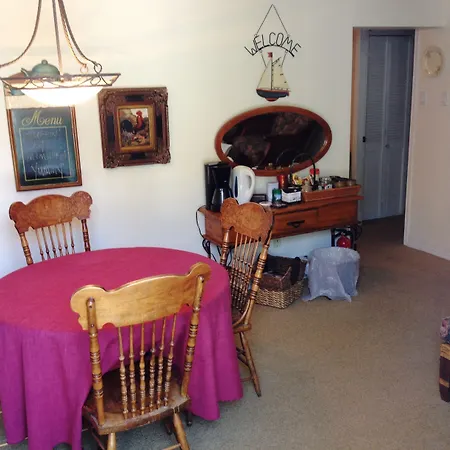 The Stone Hedge Bed And Breakfast-2